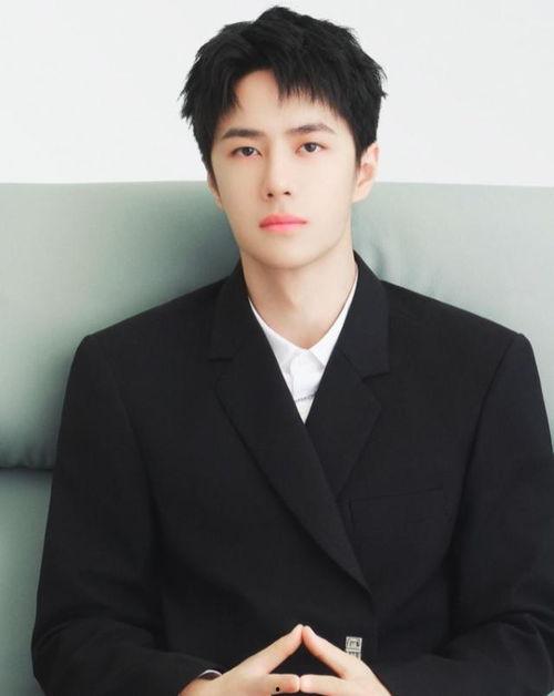 娱乐吃瓜君顶流男星,揭秘顶流男星背后的故事